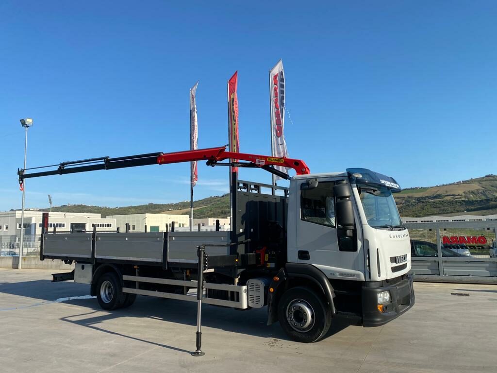 Eurocargo 160E22 allestito con gru PALFINGER PK 7501 SOLID 5 e cassone fisso